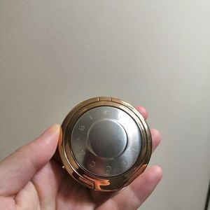 Becca light chaser highlighter topaz flashes gilt